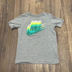 Nike Tee Short Sleeve Athletic Cut